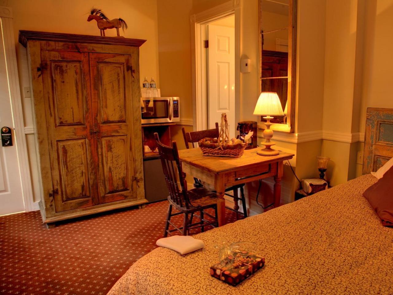 Auberge De La Tour Du Lac Sainte-Agathe-des-Monts Dış mekan fotoğraf