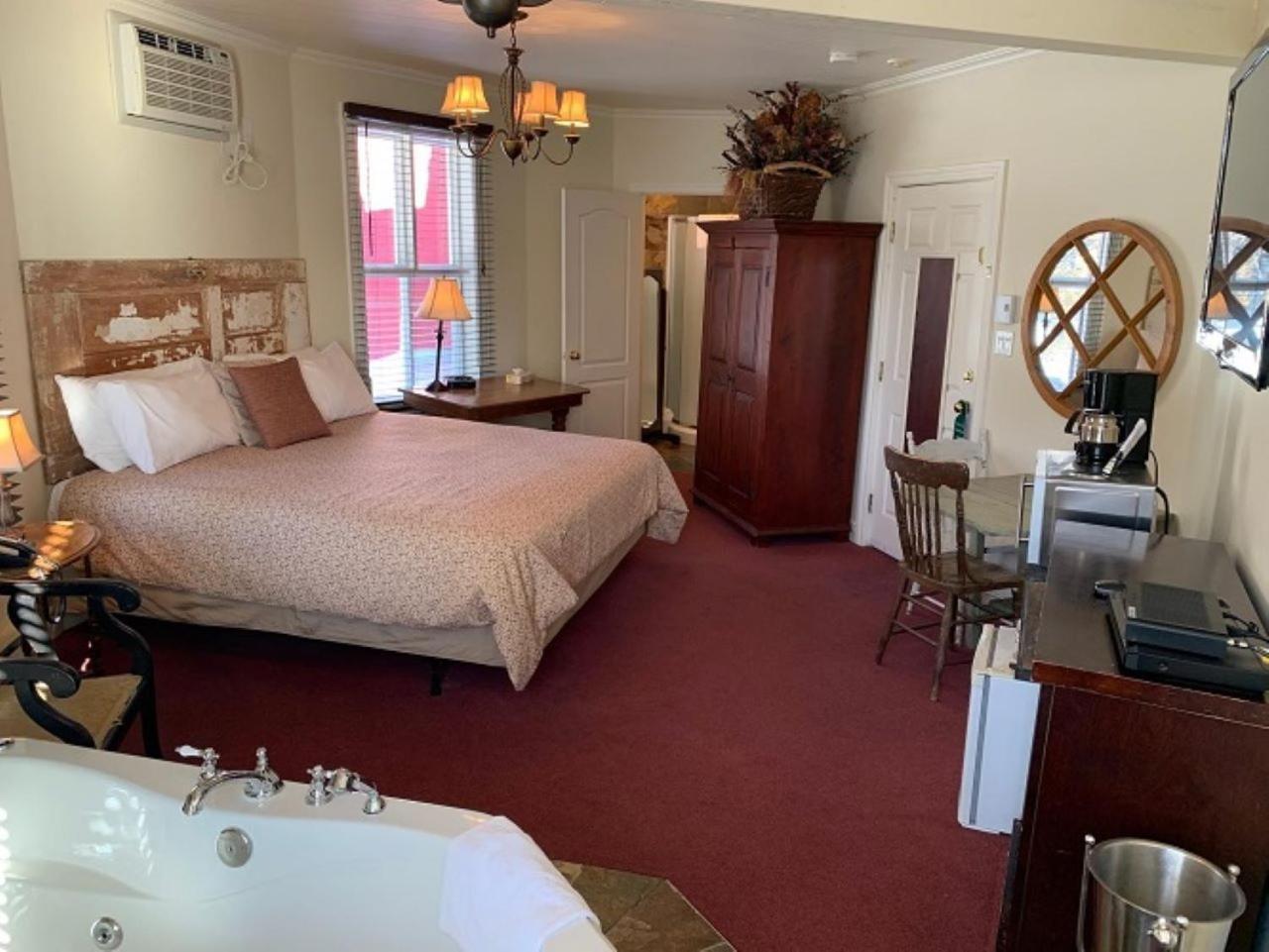 Auberge De La Tour Du Lac Sainte-Agathe-des-Monts Dış mekan fotoğraf