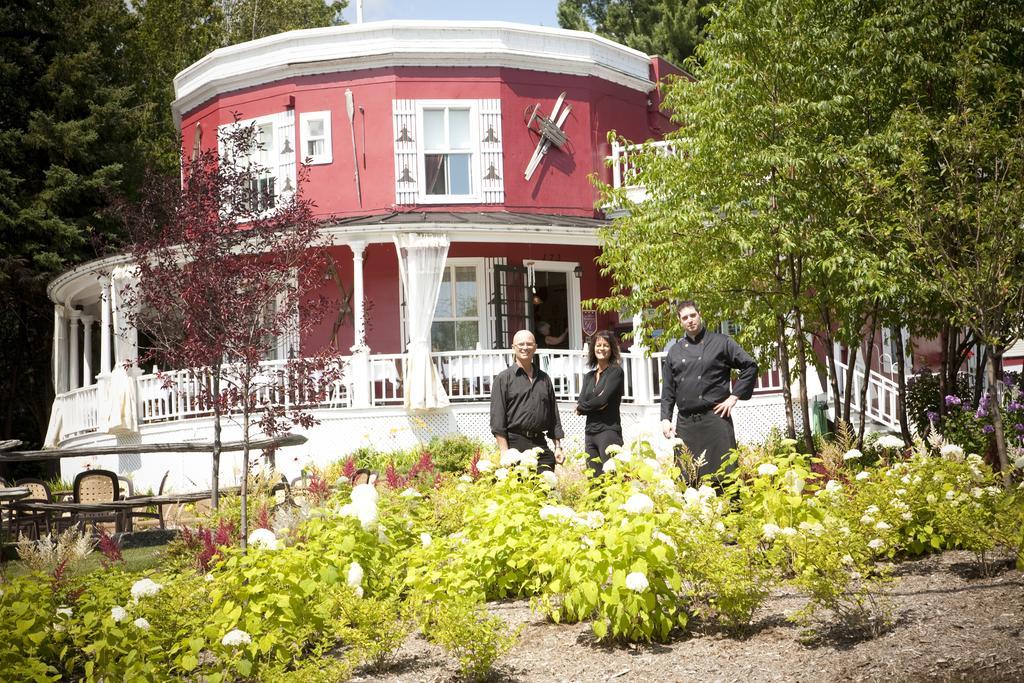 Auberge De La Tour Du Lac Sainte-Agathe-des-Monts Dış mekan fotoğraf