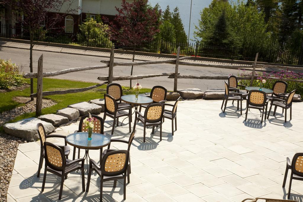 Auberge De La Tour Du Lac Sainte-Agathe-des-Monts Dış mekan fotoğraf