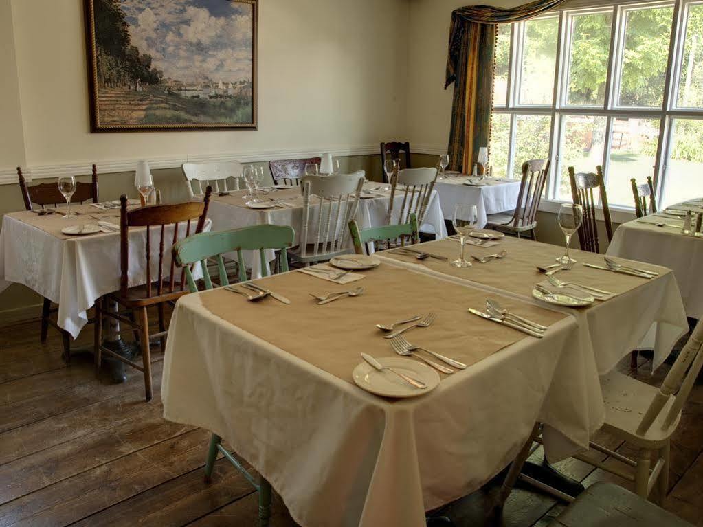 Auberge De La Tour Du Lac Sainte-Agathe-des-Monts Dış mekan fotoğraf