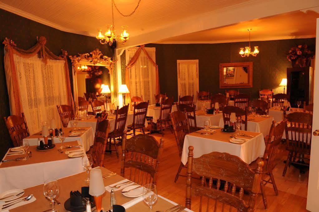 Auberge De La Tour Du Lac Sainte-Agathe-des-Monts Dış mekan fotoğraf